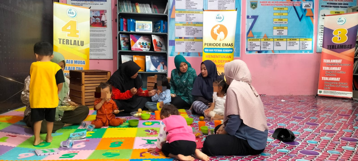 Edukasi pengasuhan pada ibu Baduta sasaran pemberian PMT Pangan Lokal