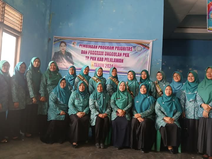 Pembinaan program unggulan pkk