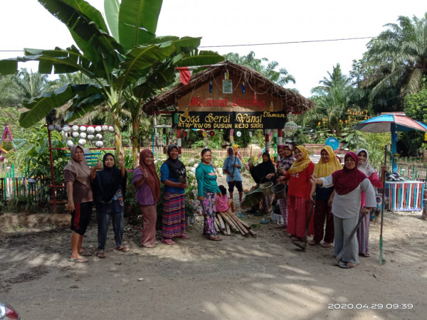 gotong royong membersihkan toga