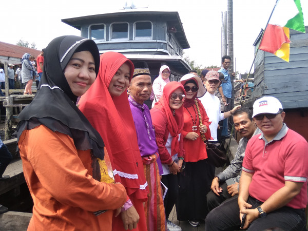 foto bersama lintas sektor