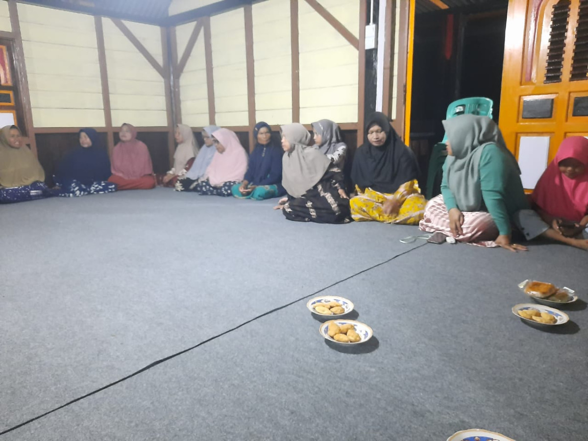 rapat musyawarah desa untuk persiapan kenduri seko