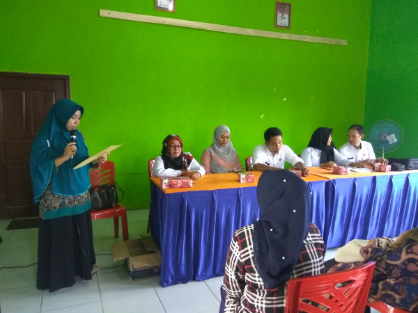 PENYAMPAIAN MATERI DARI NARASUMBER PLKB SEBAGAI MODERATOR