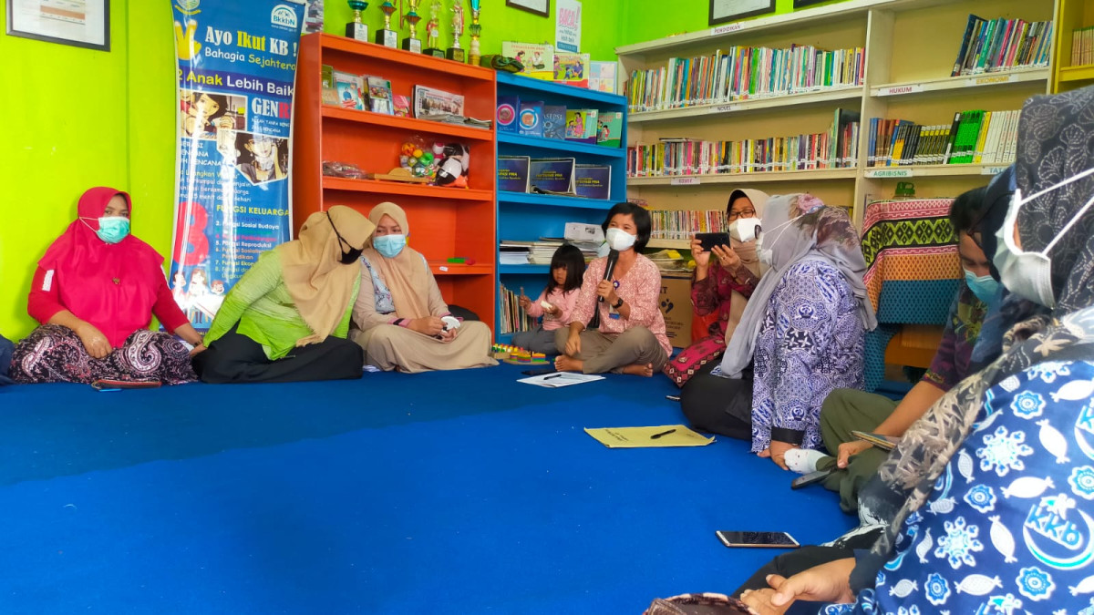 Narasumber Ibu Eva Gurning dalam kegiatan Pokja dengan judul Edukasi MKJP (MOP)