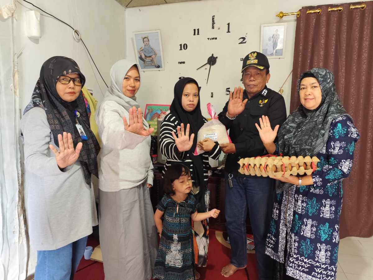 Penyaluran Bantuan Segenggam Beras,sebutir Telur,Seribu Rupiah (3S)
