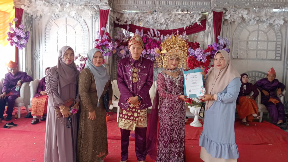 Penyerahan Sertifikat Elsimil Serta Promosi di Acara Resepsi