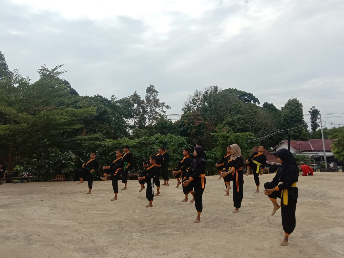 FASILITASI KEGIATAN KARANG TARUNA DESA JATI