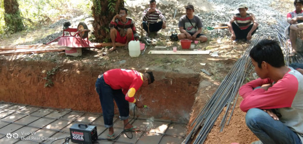 pengerjaan bak penampungan air bersih