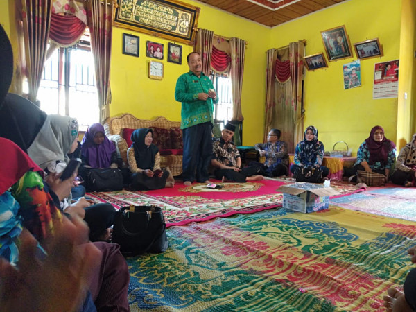 Pertemuan kelompok kerja kampung KB desa Umojati