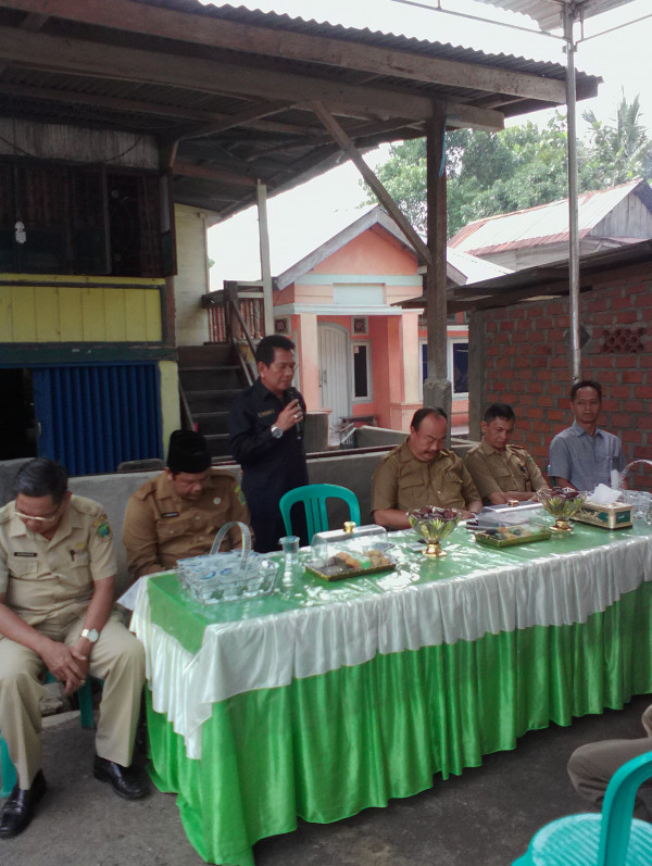 Camat Talang Padang memberi Sambutan dan dukungan terhadap kegiatan Kampung KB desa Talang Padang