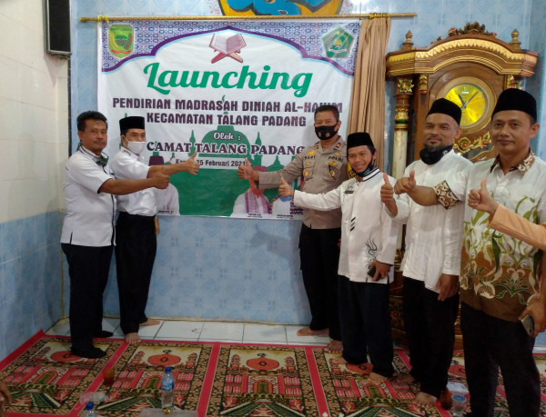 Launching dipimpin oleh Camat Talang Padang