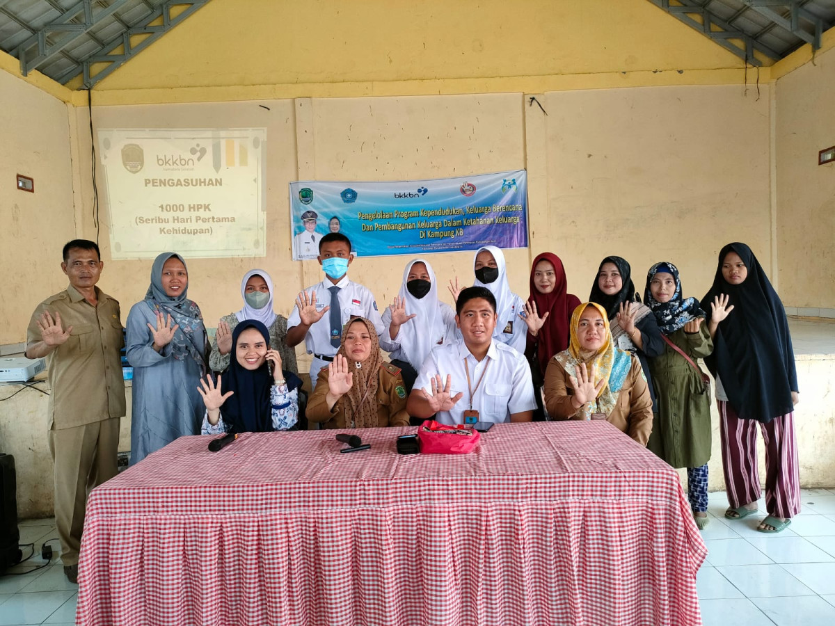 Fasilitasi pengelolaan program kependudukan, keluarga berencana dan pembangunan keluarga dalam ketahanan keluarga di Kampung KB Talang Pipa Kel. Talang Ubi Barat