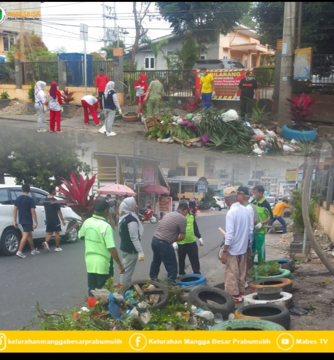 Membuat taman depan Puskesmas Pasar