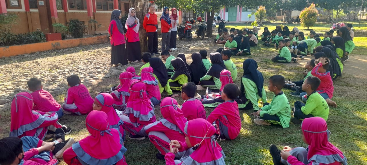 Pemberian Pendidikan Dasar dan Menengah Kampung KB di SD Negeri 091 DESA ARGA MULYA