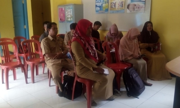 Pertemuan staff meeting kampung KB desa Air Sebakul