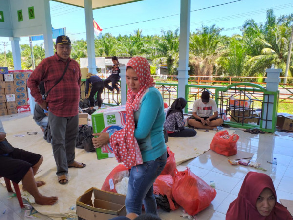 PEMDES Pondok Kelapa Buka POSKO Peduli Bencana Banjir