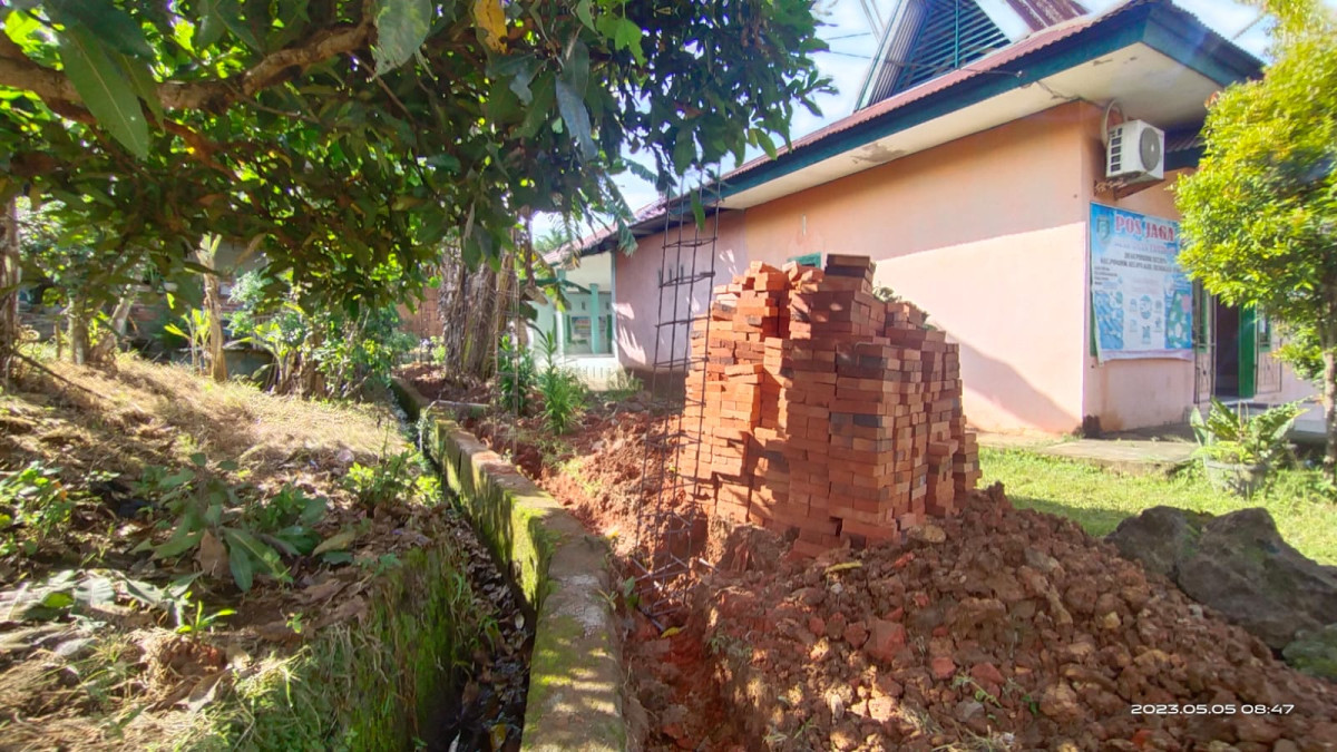 Tahapan Pembangunan Pagar Lokasi Balai POSYANDU Desa Pondok Kelapa