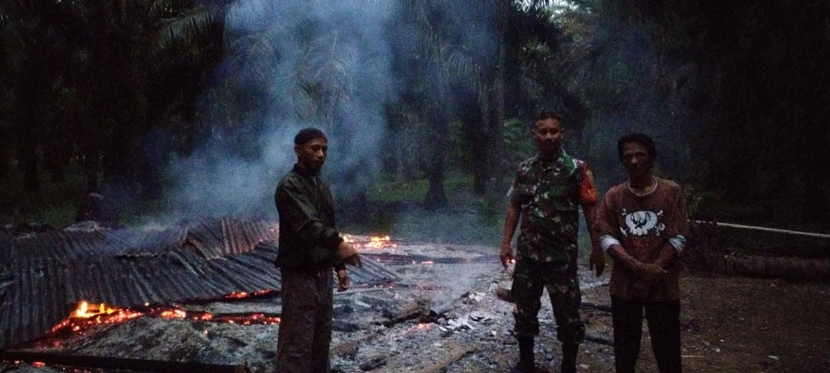 Peduli Korban Kebakaran Rumah Warga Dusun Tanjung Sakti