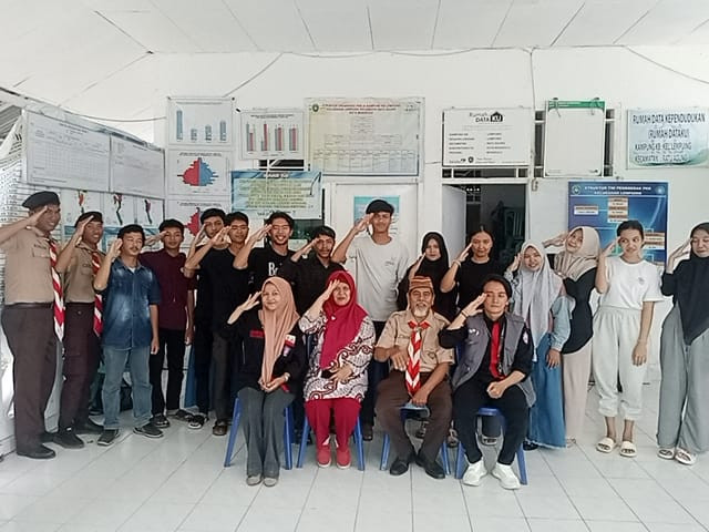 Bersinergi Bersama2 PIK R MERAH PUTIH DAN  PRAMUKA SAKA KENCANA ..Mengikuti Pembinaan Oleh DP3AP2KB Kota Bengkulu ( Ibu Harmelia Deta,   S.Sos dan ) dan Bapak Aflien Tanjung, SE ( PAMOMG SAKA)