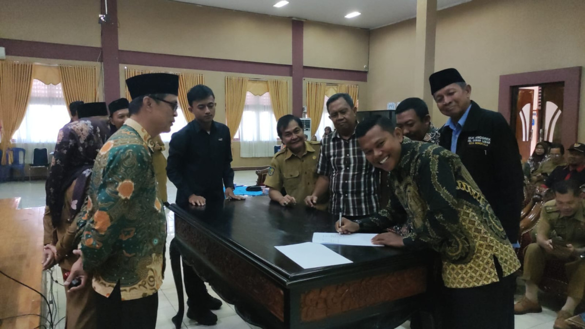 PENANDATANGANAN MOU DALAM RANGKA PENINGKATAN PERAN SERTA LPM SE KOTA BENGKULU