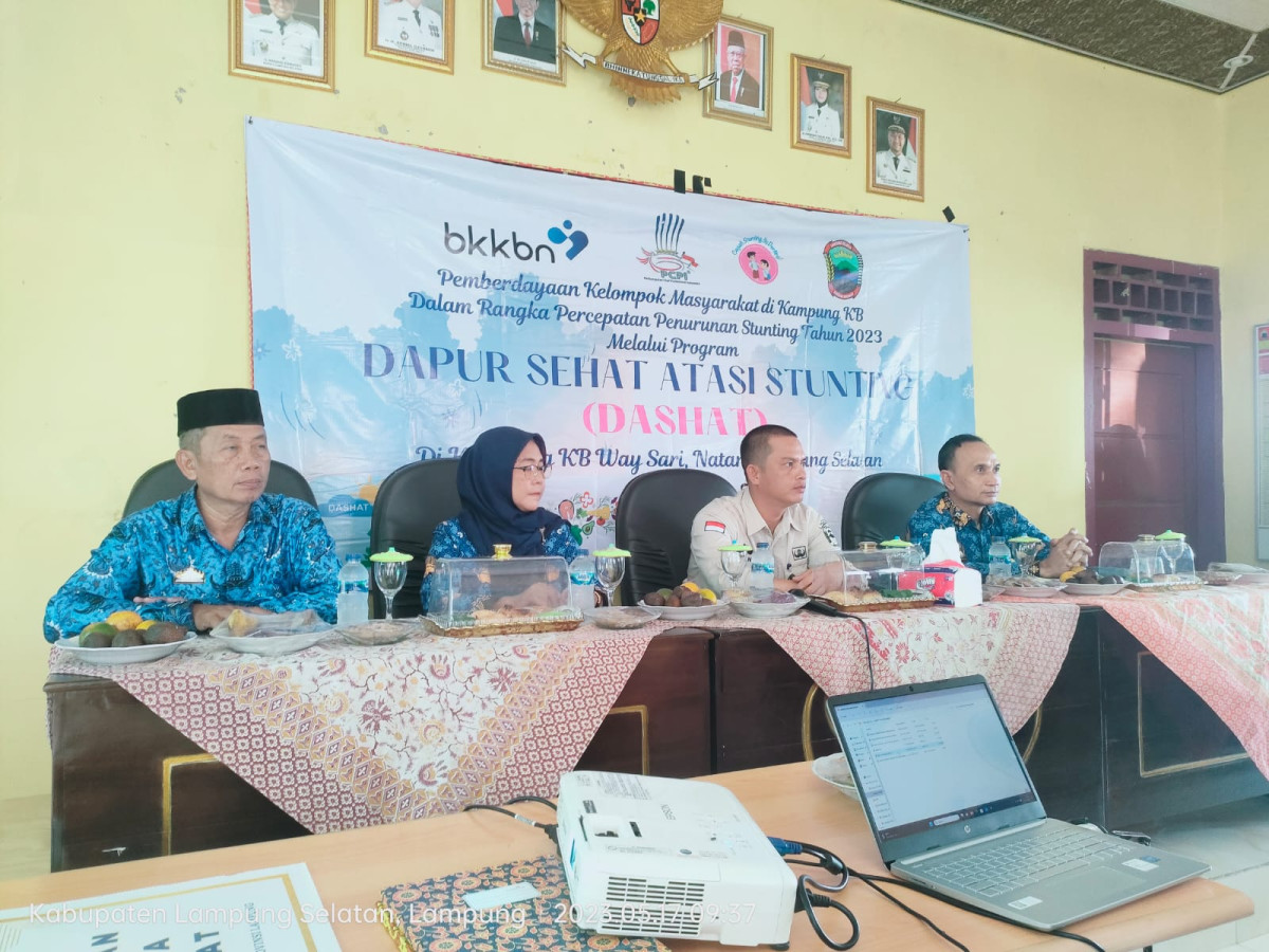 Pemberdayaan Kelompok  masyarakat di Kampung KB dalam rangka Percepatan Penurunan Stunting melalui Program DASHAT Dapur  Sehat Atasi Stunting oleh Perwakilan BKKBN provinsi Lampung