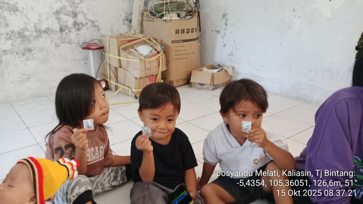 Pembagian obat cacing