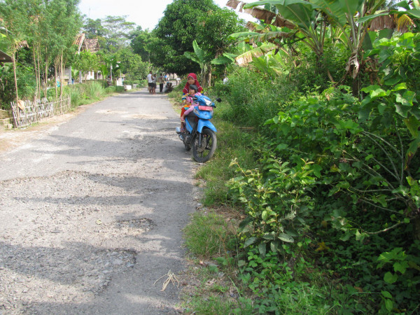 Keadaan Jalan dan Wilayah Dusun Sukapura Sebelum ditetapkan sebagai Kampung KB dan Setelah Detetapkan Progran Kampung KB hingga saat ini