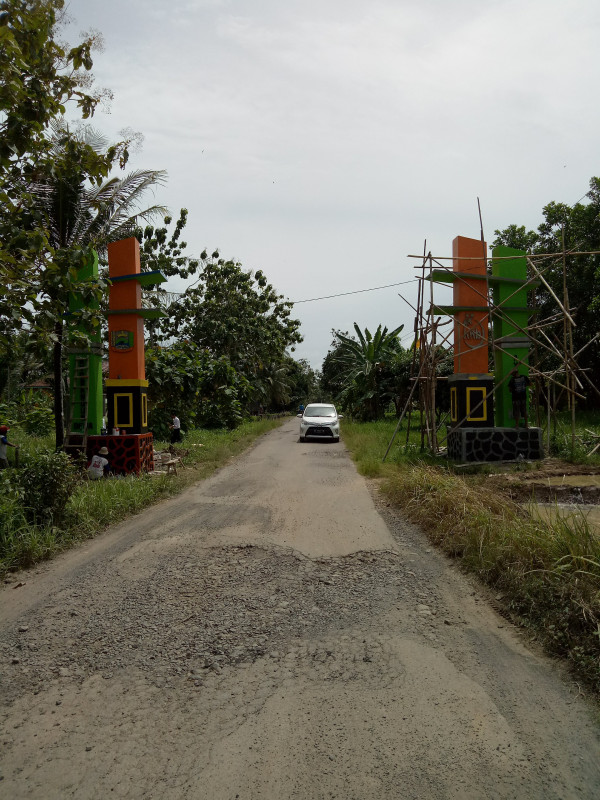 proses pembuatan gapuro kampung kb