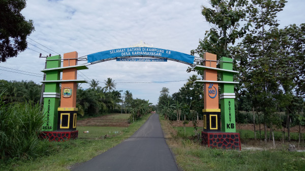 GAPURO KAMPUNG KB