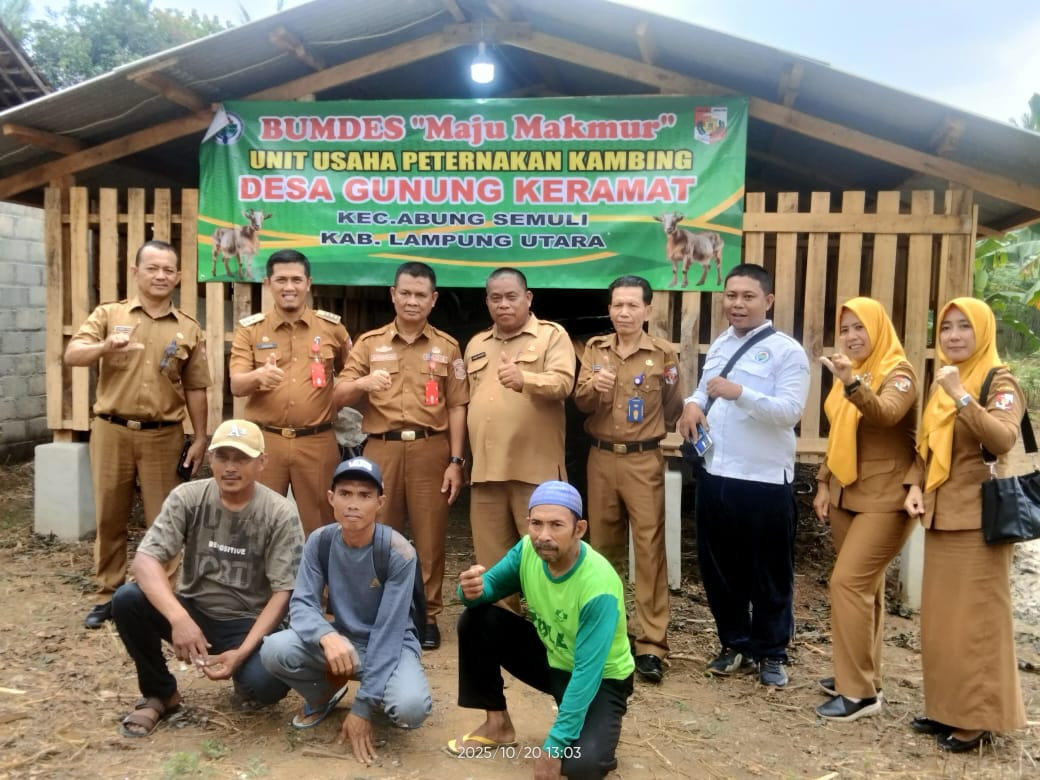 PEMBINAAN BUMDESA MAJU MAKMUR