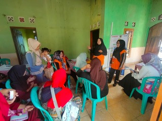 Penyuluhan kepada orang tua balita tentang PATBM