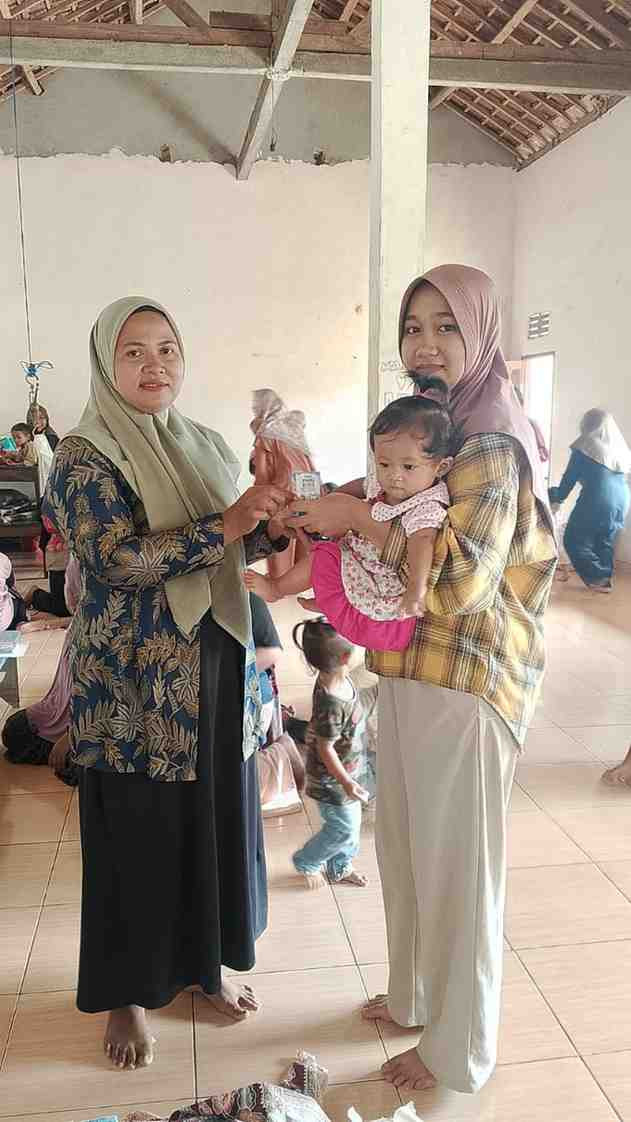 PEMBERIAN MAKANAN TAMBAHAN DAN GIZI BALITA