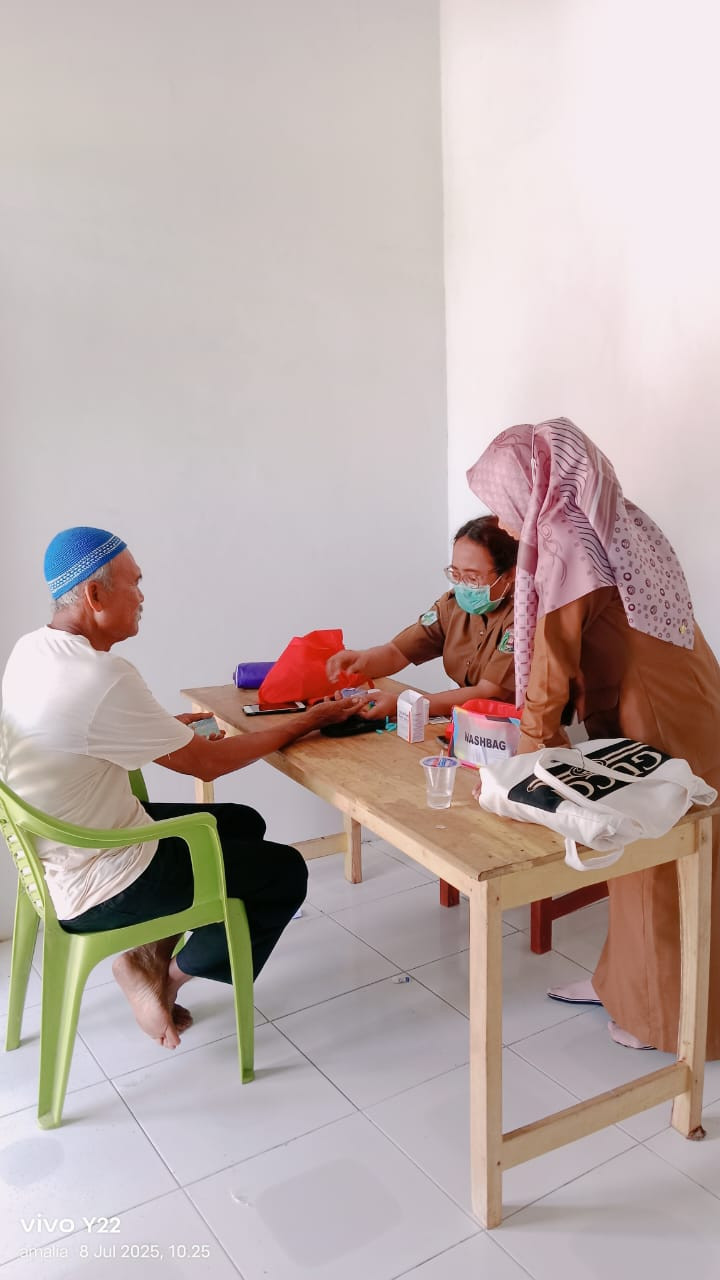 cek kadar gula lansia