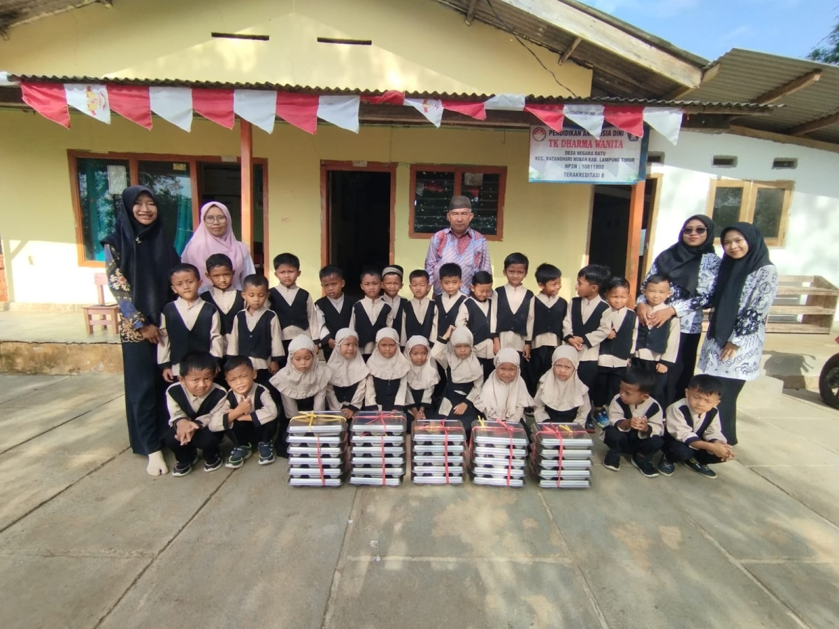 Pemberian Makanan Bergizi ( MBG) pada di Taman Kanak- kanak Darma wanita di Desa Negara Ratu kecamatan Batang hari Nuban Lampung Timur