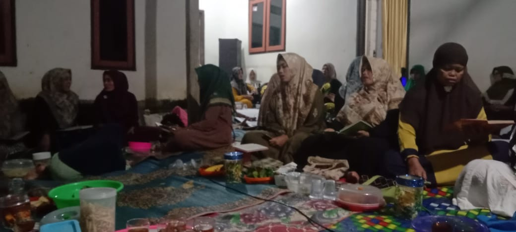 Kegiatan silahturahmi dan sholawatan bersama