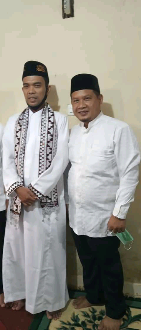 Kades Bogorejo foto bersama ustadz Abdul Somad