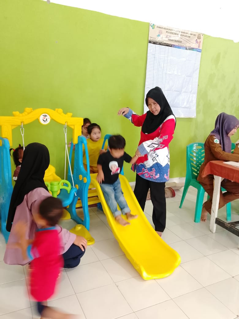 MELATIH MOTORIK KASAR