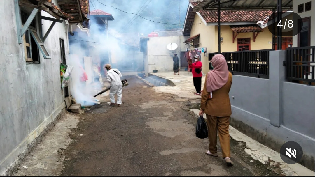 Kegiatan Fogging Massal Kelurahan Tanjung Gading