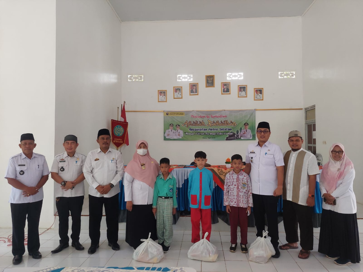 Pemberian bantuan Kepada Anak Yatim Piatu