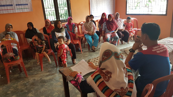 Evaluasi Kegiatan Kelompok Kerja dan Kelompok Kegiatan TRIBINA dan UPPKS di Kampung KB Desa Paya Benua bersama PLKB