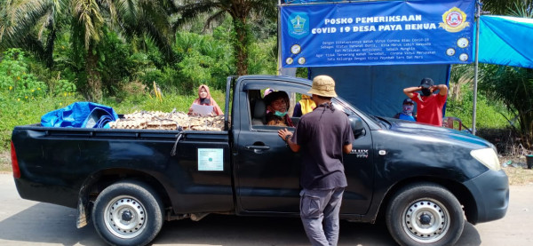Pemeriksaan Riwayat Perjalanan Kendaraan yang akan masuk ke wilayah Desa Payabenua