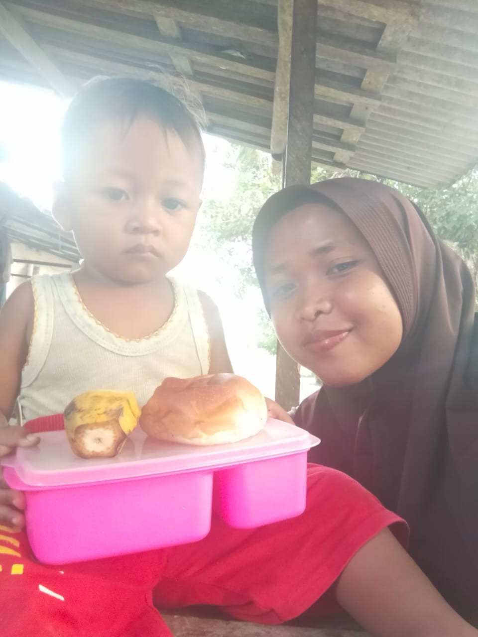 Dapur Sehat Atasi Stunting (DASHAT)