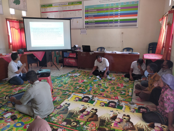 sosialisasi Pengomposan Sampah di Kantor Desa Tumbak Petar