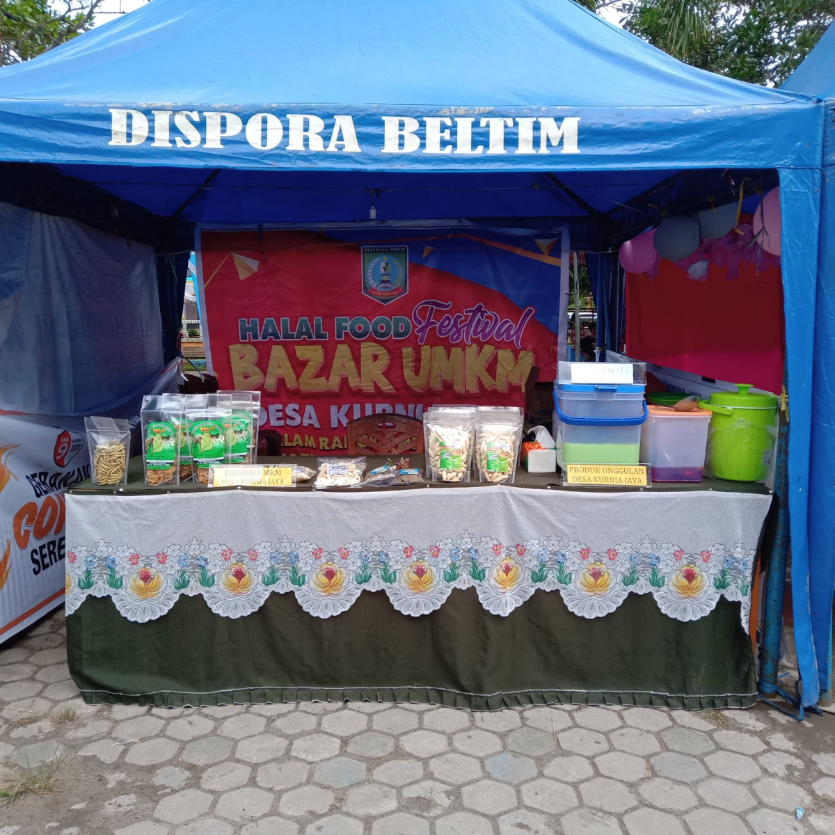 Produk UMKM  dan produk unggulan oleh Kampung KB yang di pasarakan pada stand Desa Kurnia Jaya