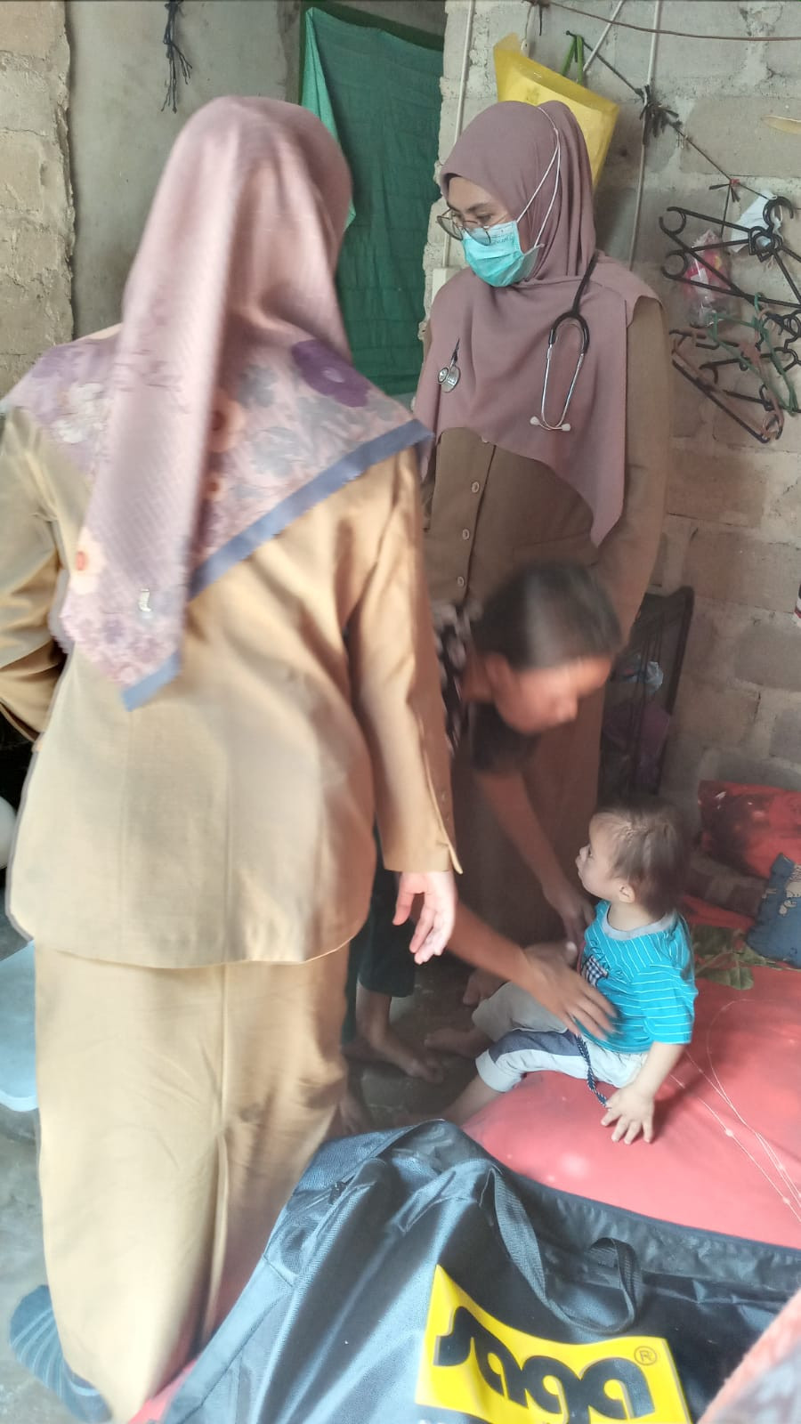 Kunjungan turun ke anak balita stunting dan ibu hamil kek dikelurahan lontong pancur