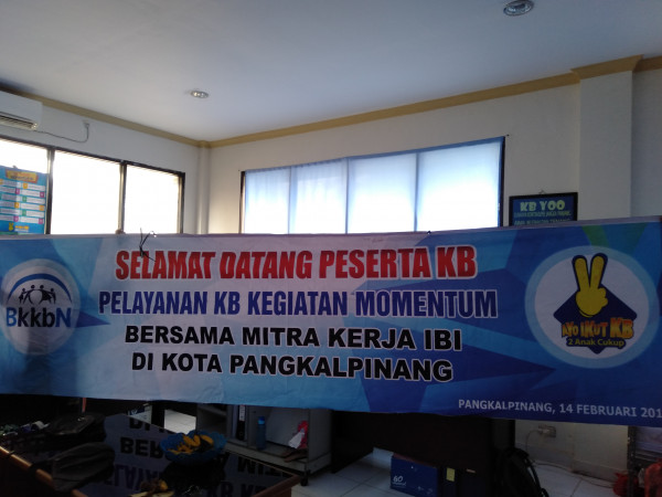 Menyiapkan sarana dan prasarana pelayanan KB