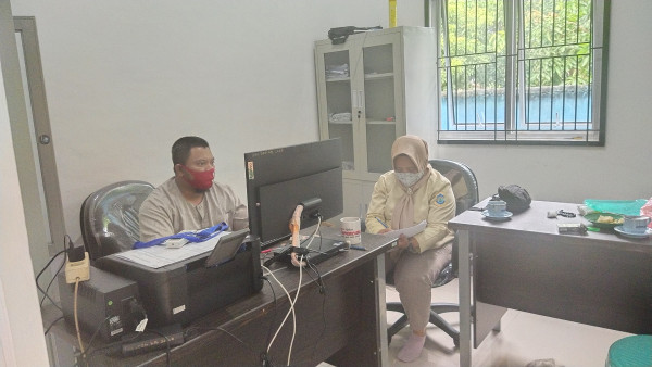 Koordinasi dengan PPKBD mengenai update data Kesertaan ber KB di Kampung KB Sepradik Parla
