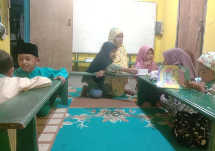 Magrib mengaji di MTQ at-Taubah km 18 RT 012 RW 004