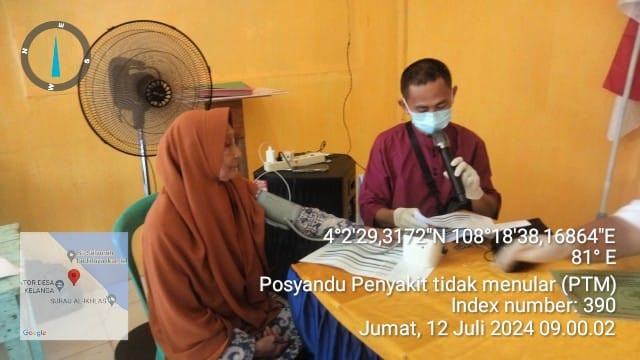 cek tensi ibuk lansia