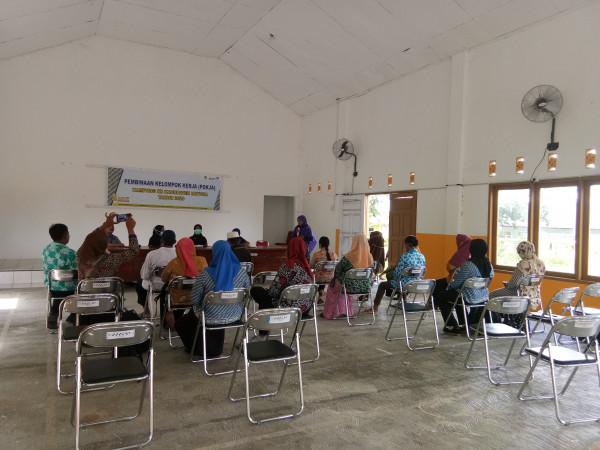 suasana kegiatan pembinaan kelompok kerja kampung KB desa Tapau