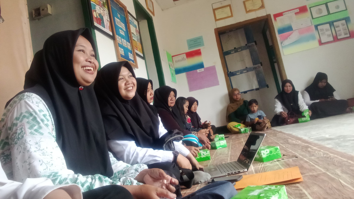 Sosialisasi pengisian aplikasi kelas orang tua hebat